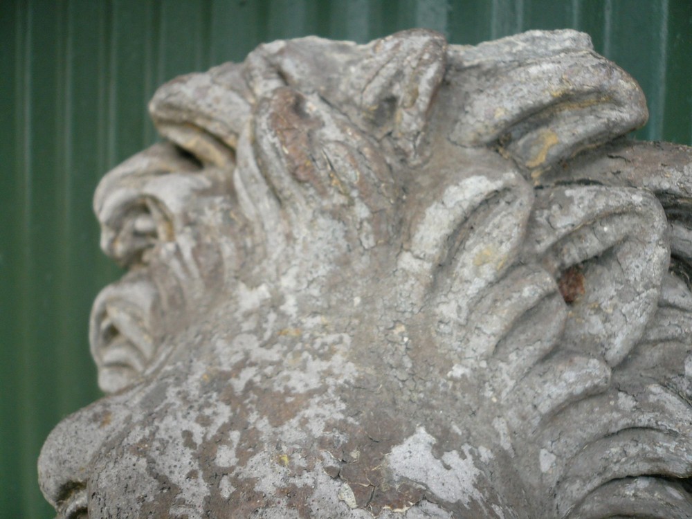 BEAUTIFUL WEATHERED WORN OLD ARCHITECTURAL ELEMENT COMPOSITE LION HEAD ORNAMENT