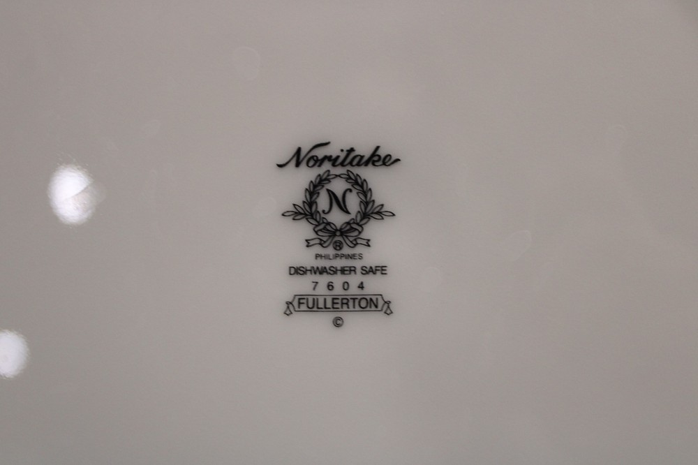 Noritake Fullerton 5 Dinner Plates 10 5/8"