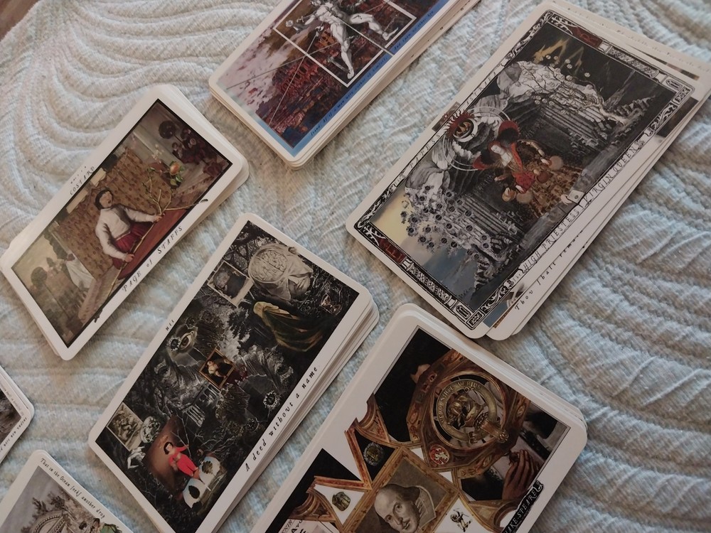 Indie Shakespeare Tarot And Book