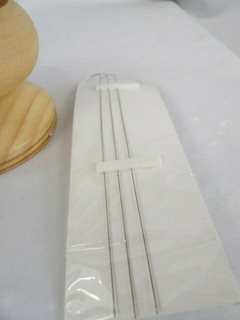 Beadalon Spin-n-Bead Wooden Bead Spinner and Seed Bead String Tools