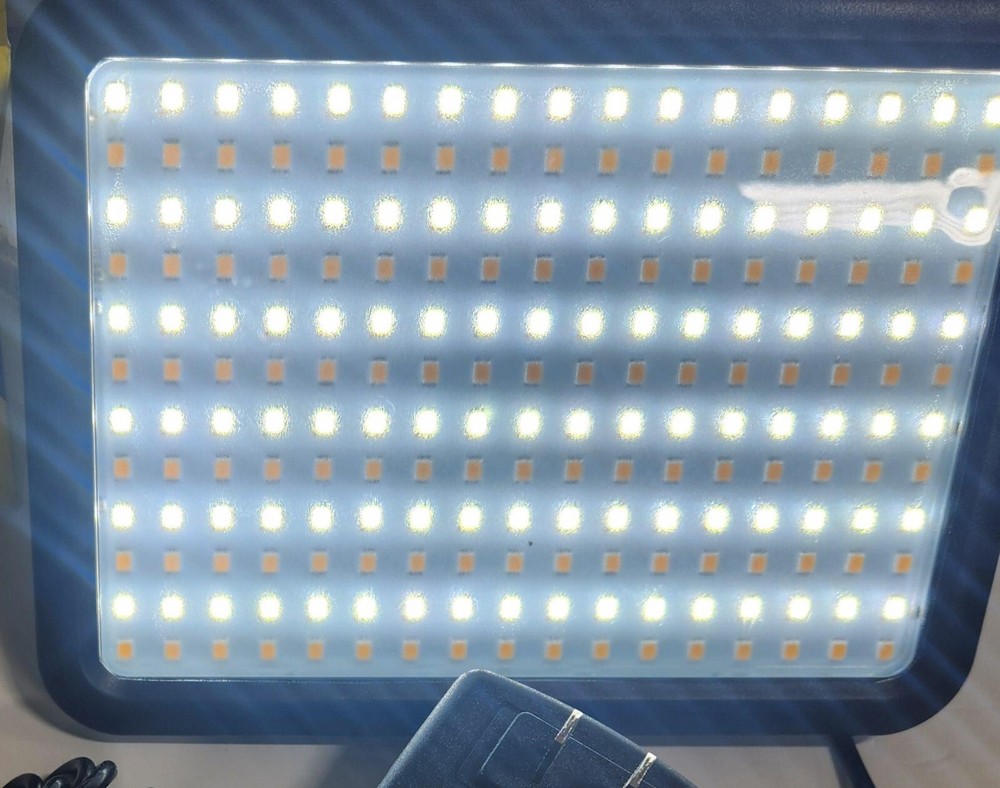 Savage Luminous Pro LED Video Light