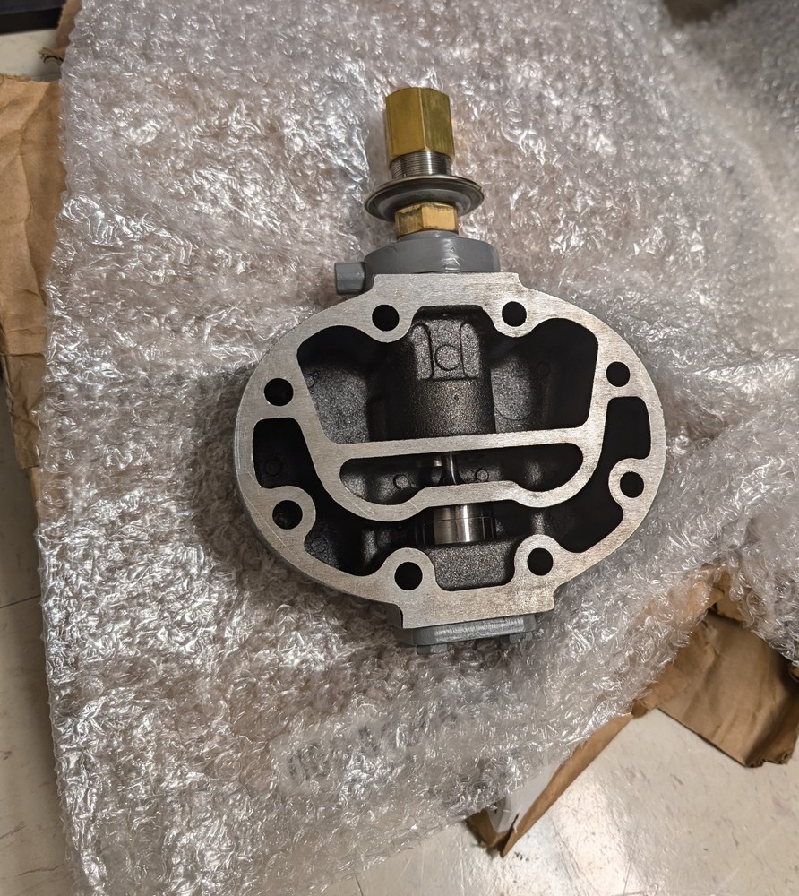 Carrier 06DA504604 Compressor head, high powered