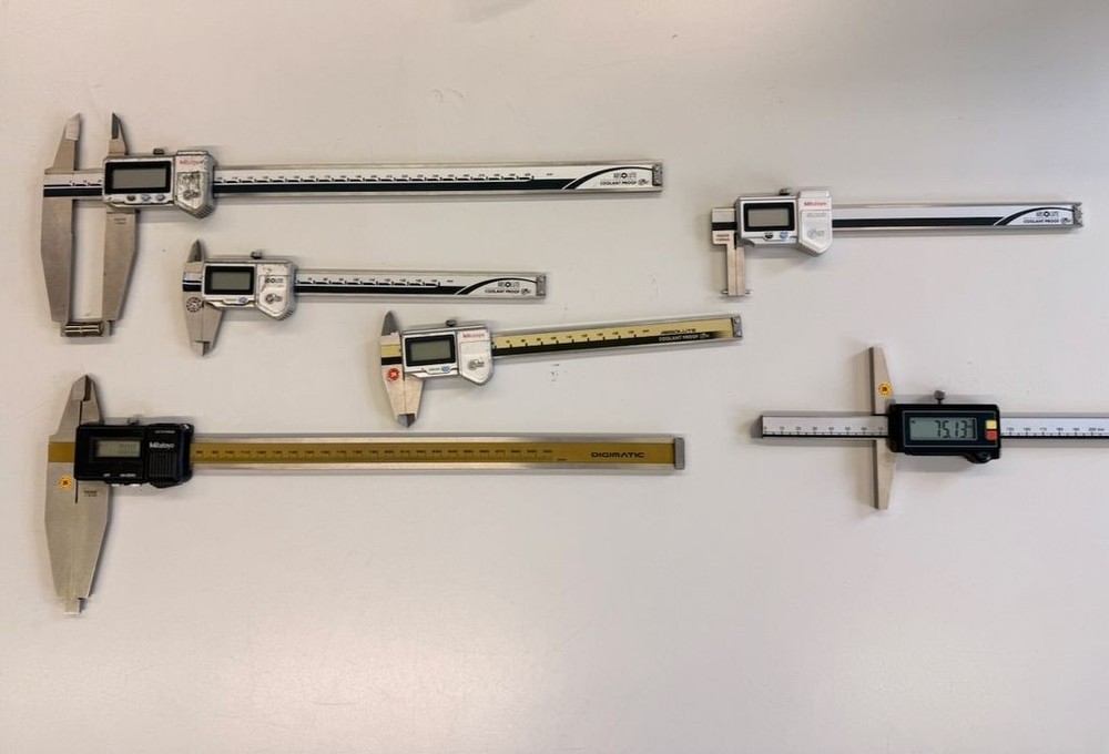 Mitutoyo Digital Calipers – 6 Pieces