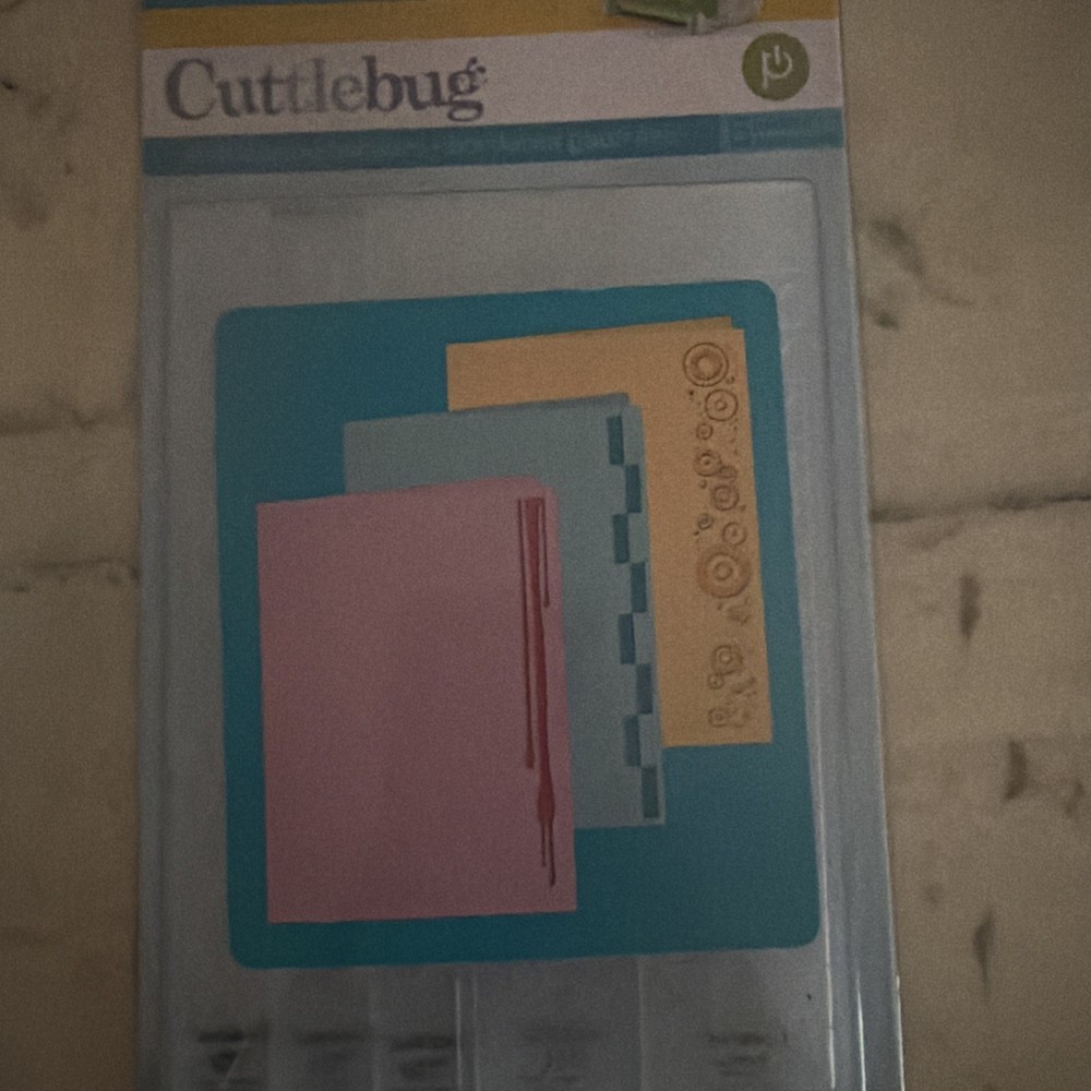 Cuttlebug Provo Craft Embossing Borders Folder Pop Culture New 2008