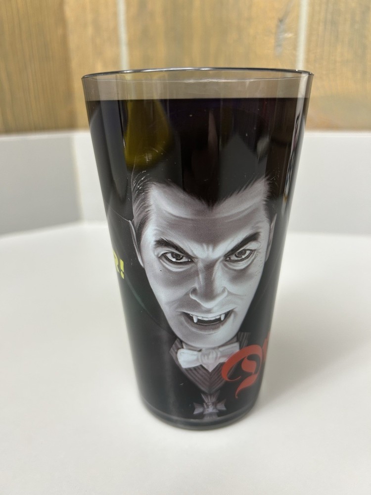 Universal Monsters DRACULA Vintage 5.5 “ Plastic Cup