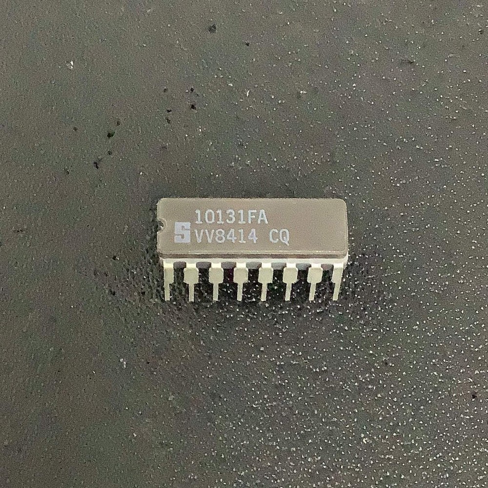 10131FA - SIGNETICS - Flip Flop D Type Dual Master-Slave