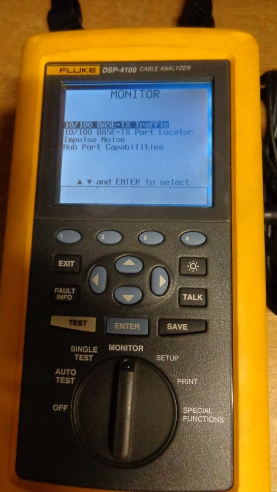 FLUKE DSP-4100 CABLE ANALYZER (Need AC Adapter)