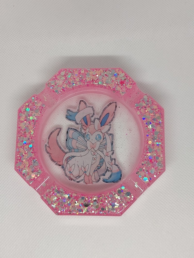 Sylveon Ashtray (Glows)