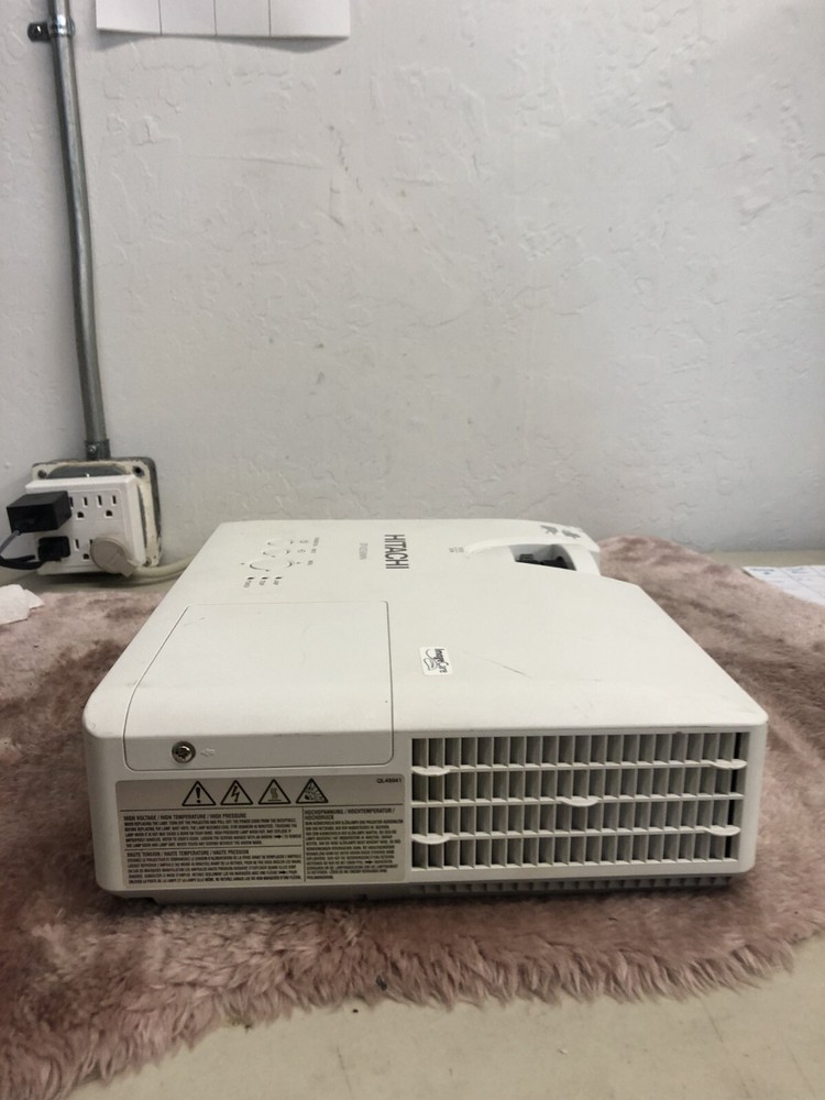 Hitachi Projector CP-X2530WN
