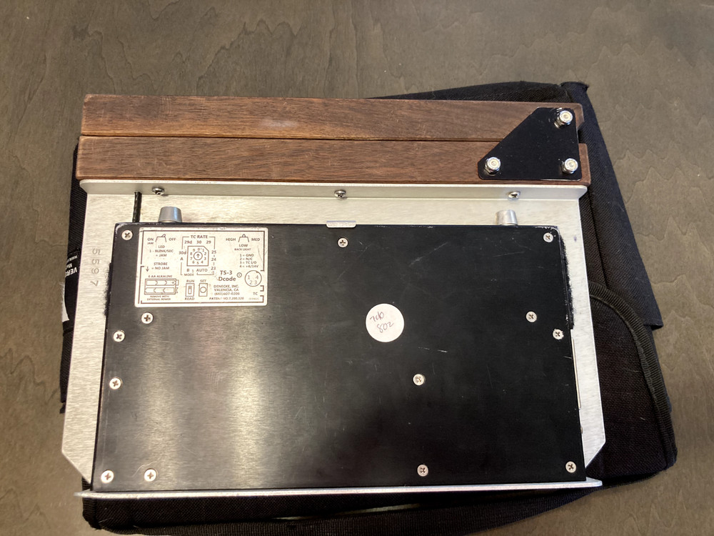 Deneke TS-2 Time Code Slate, case, 2 battery sleds, TC cable