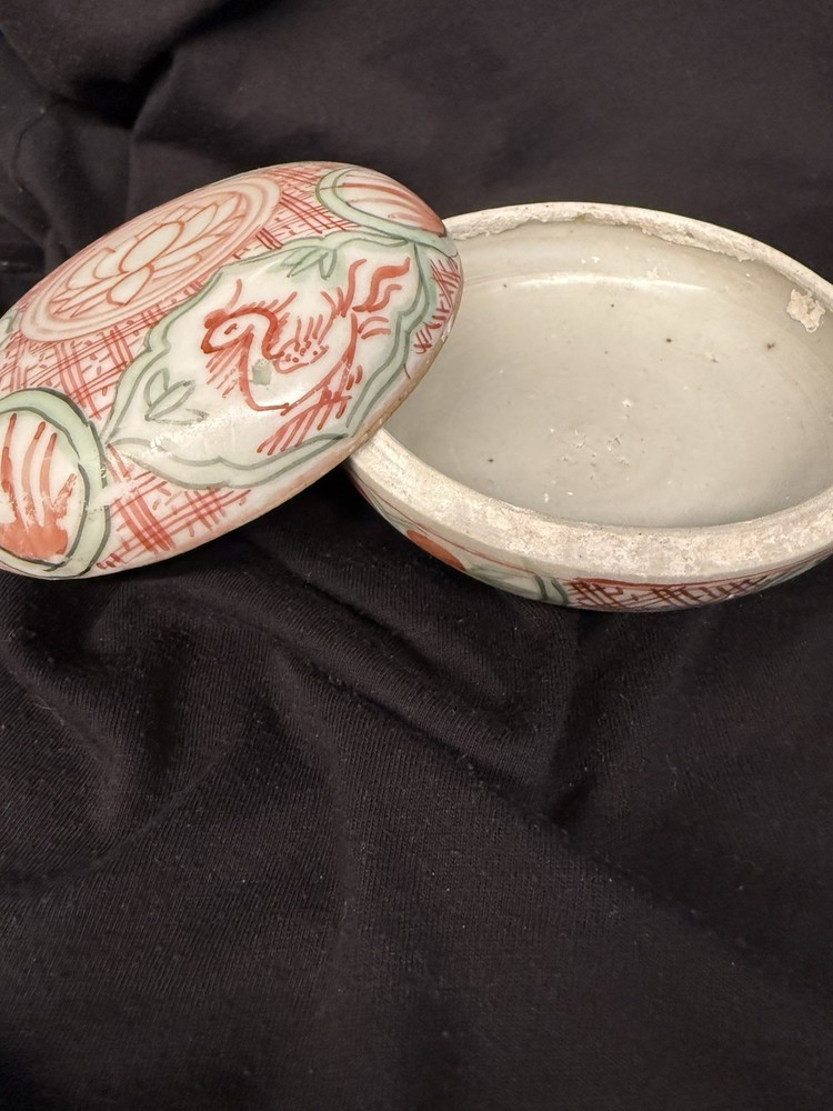 Hand Painted Porcelain Container. Circa 1850-1880