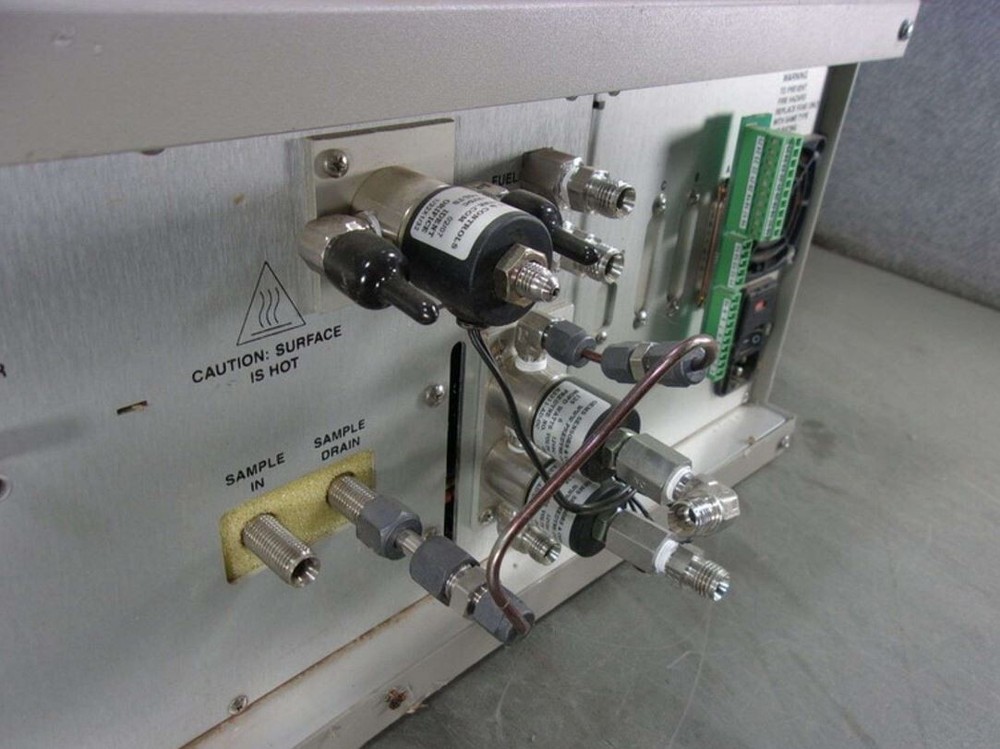 AMETEK / BASELINE MOCON SERIES 8800H total hydrocarbon analyzer