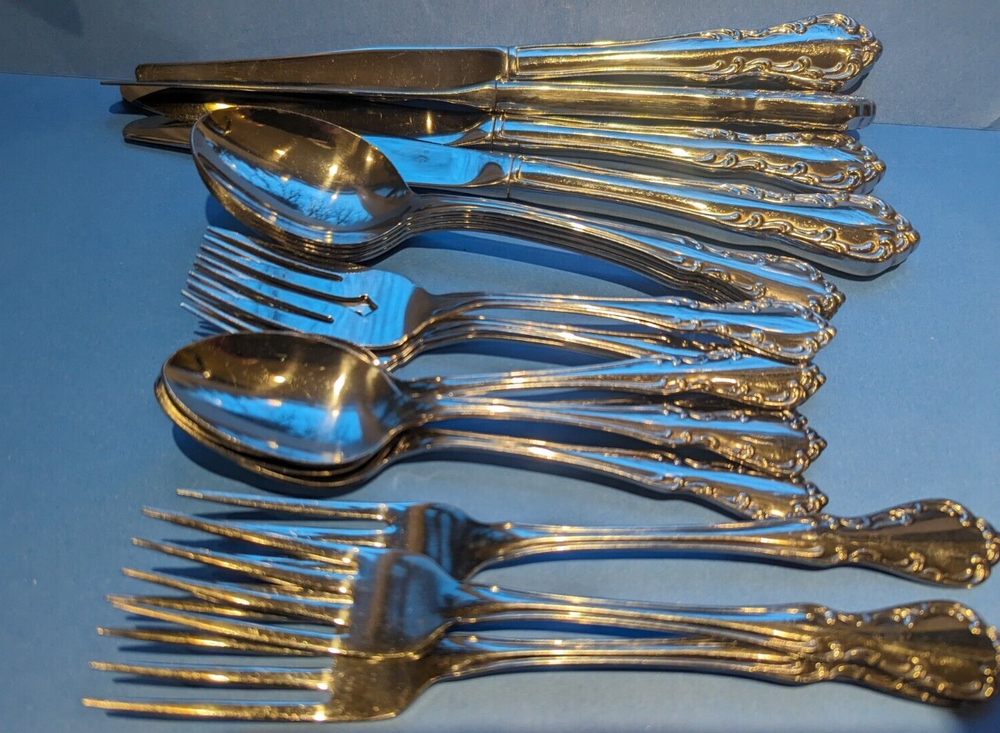 17 Pieces Oneida Stainless St Louis Flatware