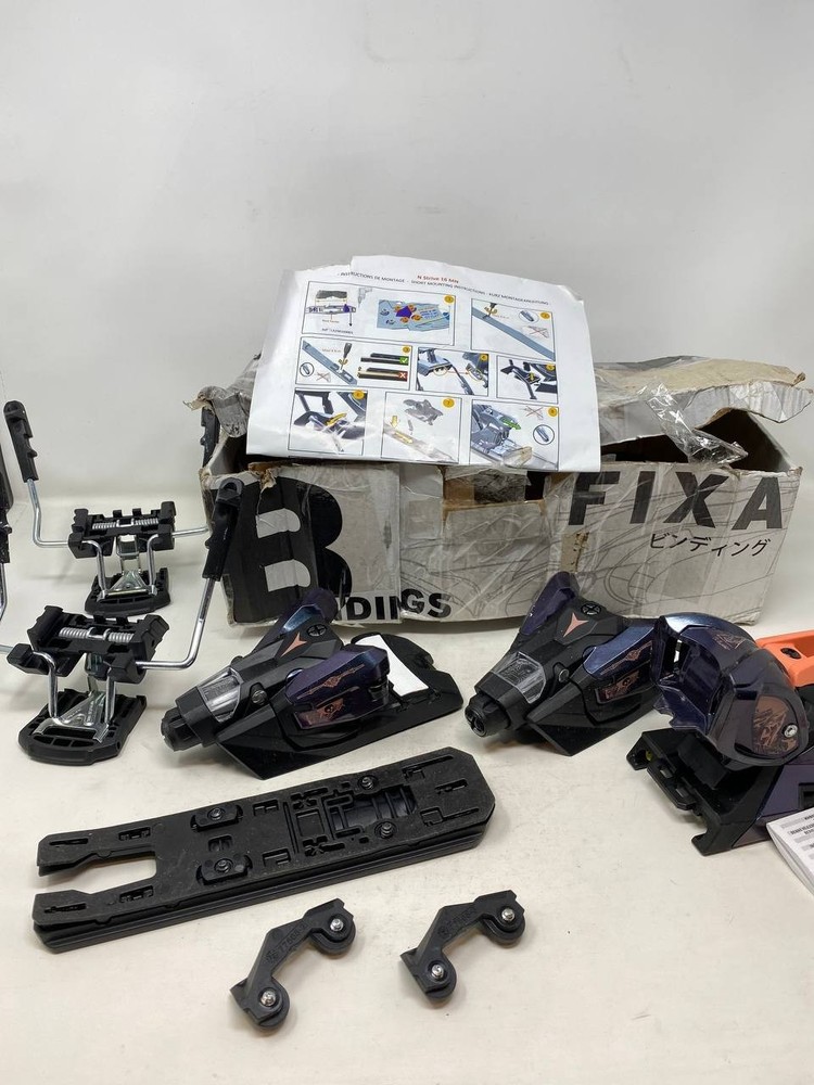Atomic STRIVE Alpine Ski Bindings Missing Pieces 1 back and attachment Used