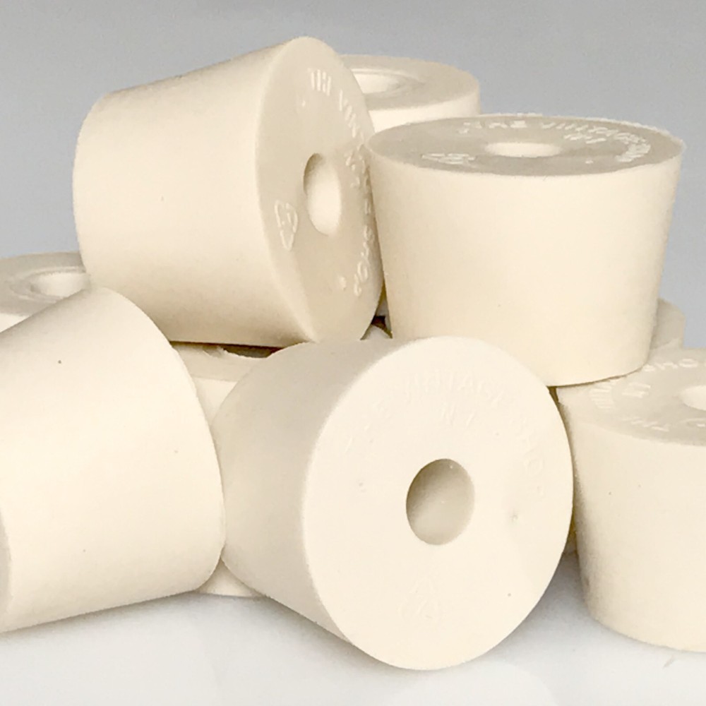 #7 Rubber Stopper with 3/8in Hole