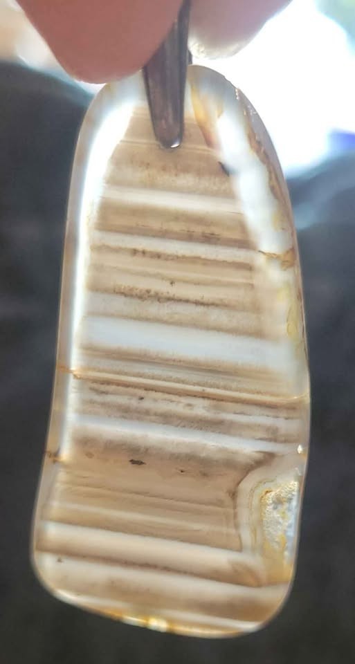 Lacey Agate Pendant