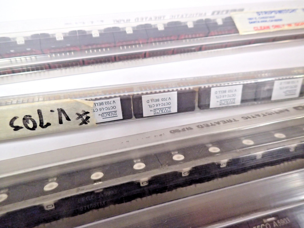 3.5 LBS ASSORTED INTEGRATED CIRCUITS / IC'S VARIOUS MANUFACTURERS!!