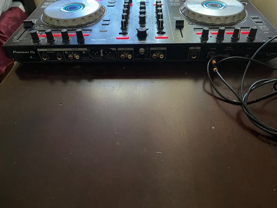 Pioneer DDJ-SR Digital DJ Controller