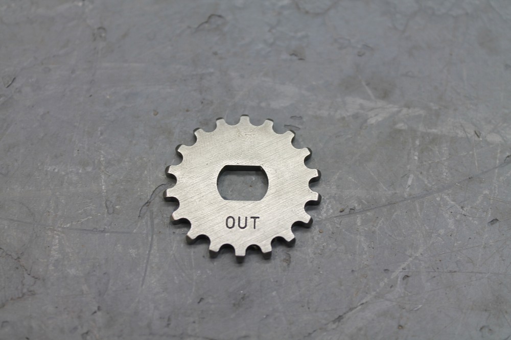 2010 TRIUMPH THUNDERBIRD ENGINE MOTOR OIL PUMP