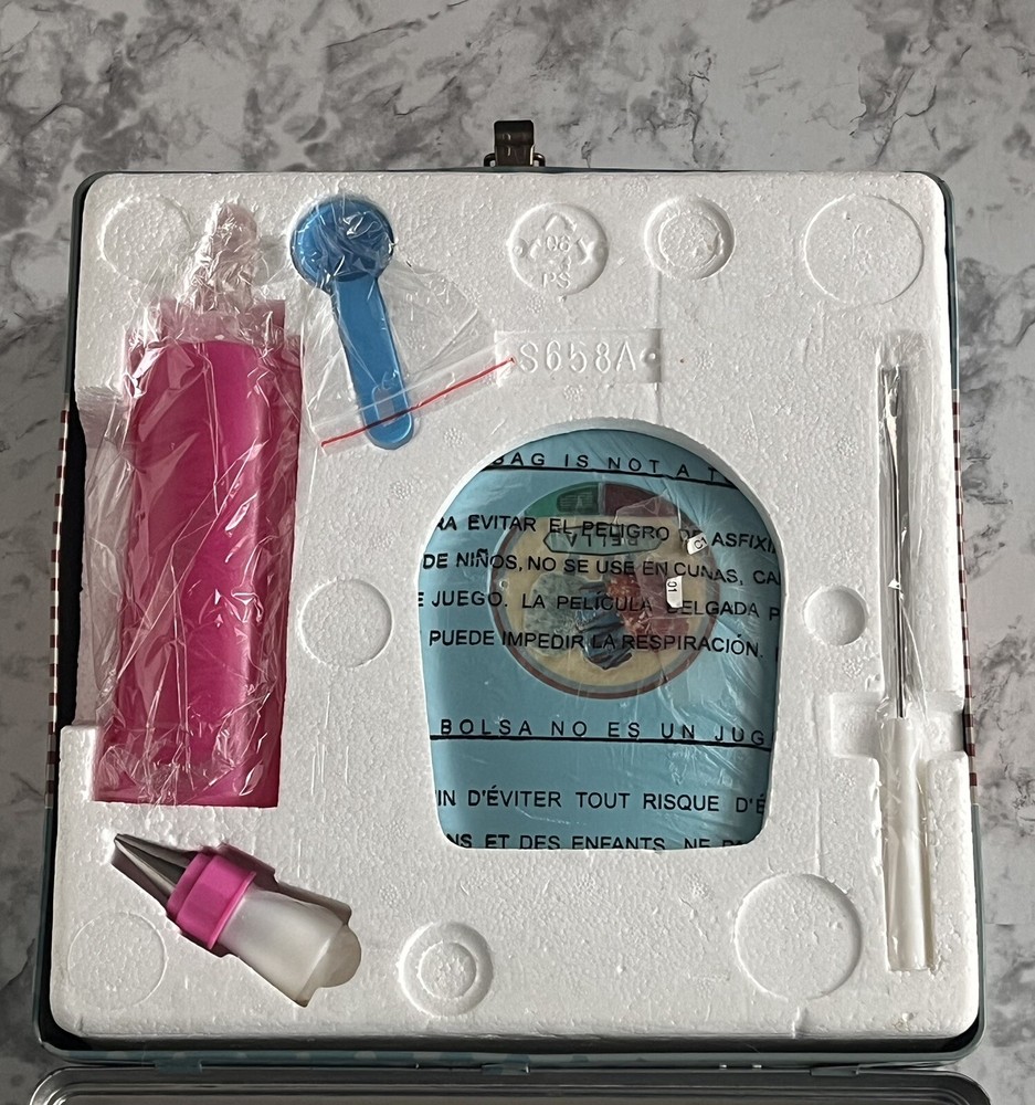 NEW! Bella Cakesicle Maker Machine Kit Original Tin Culinary Cake Pop Bakery