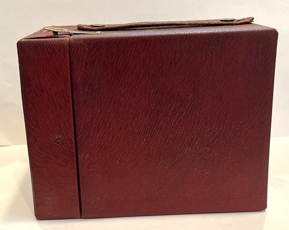 Rainbow Hawk-eye No.2 Model C. Brownie Camera