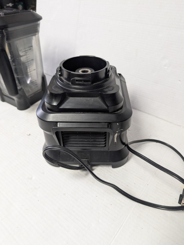 Ninja Ultima Blender Black BL800 72oz Countertop Pulse Start Stop Pitcher Blade