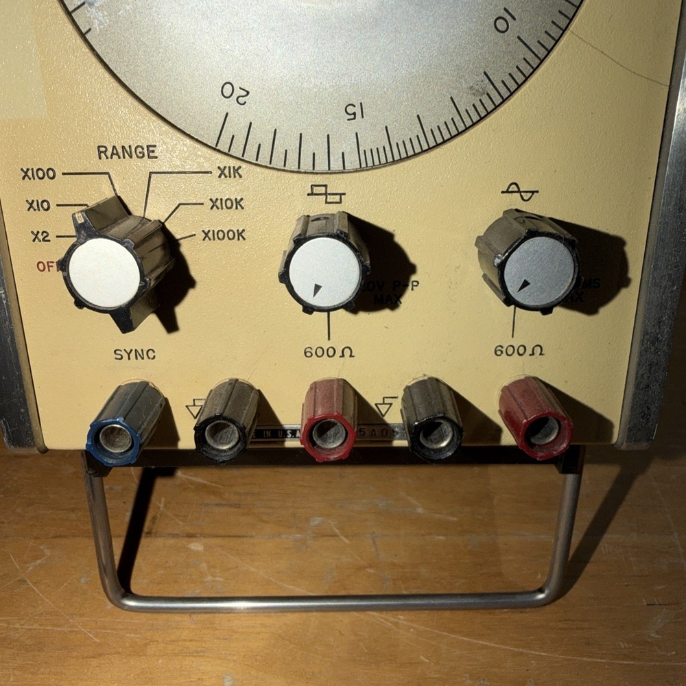 HP 209A 2 MHz Oscillator *READ*