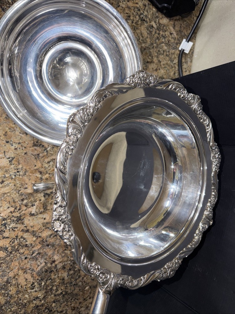 Heritage pattern by 1847 Rogers Bros, 8 1/2 Chafing Dish