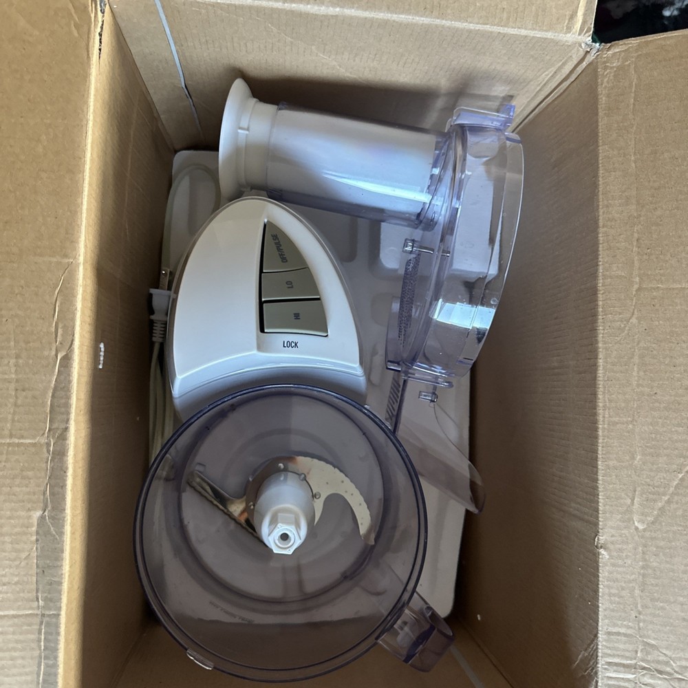 BLACK & DECKER Quick N Easy Plus Food Processor FP1450 OPEN BOX NEW