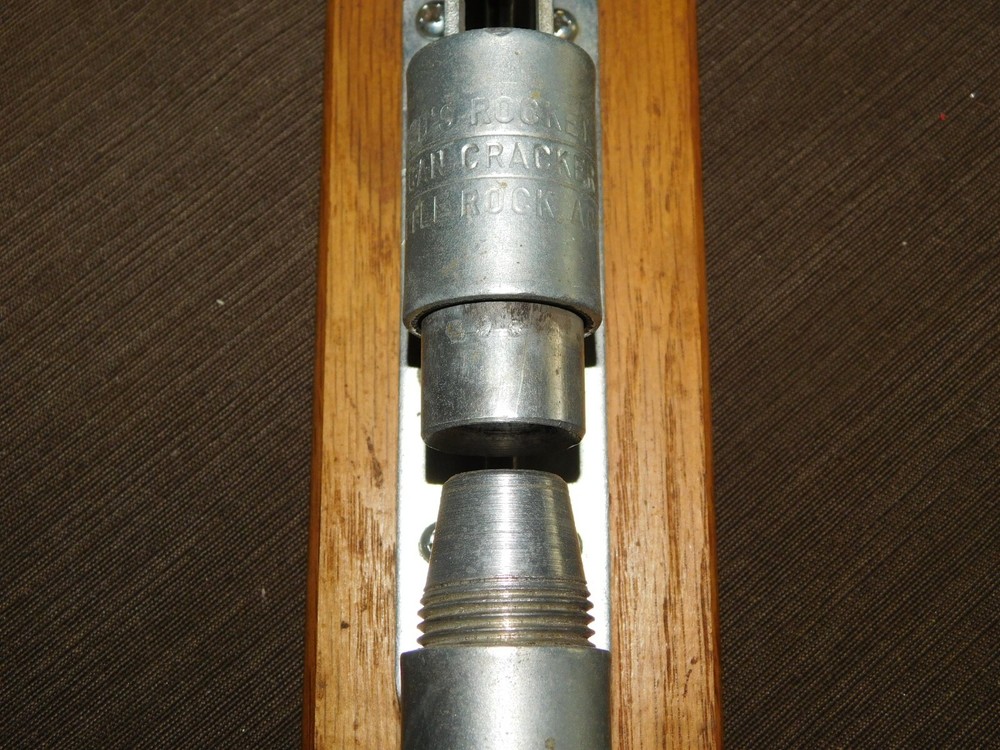 VINTAGE KITCHEN FOOD REED'S ROCKET NUT SHELL CRACKER IN BOX