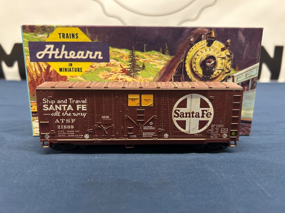 Athearn HO Santa Fe #21889 40’ Grain Loading Box Car 2094