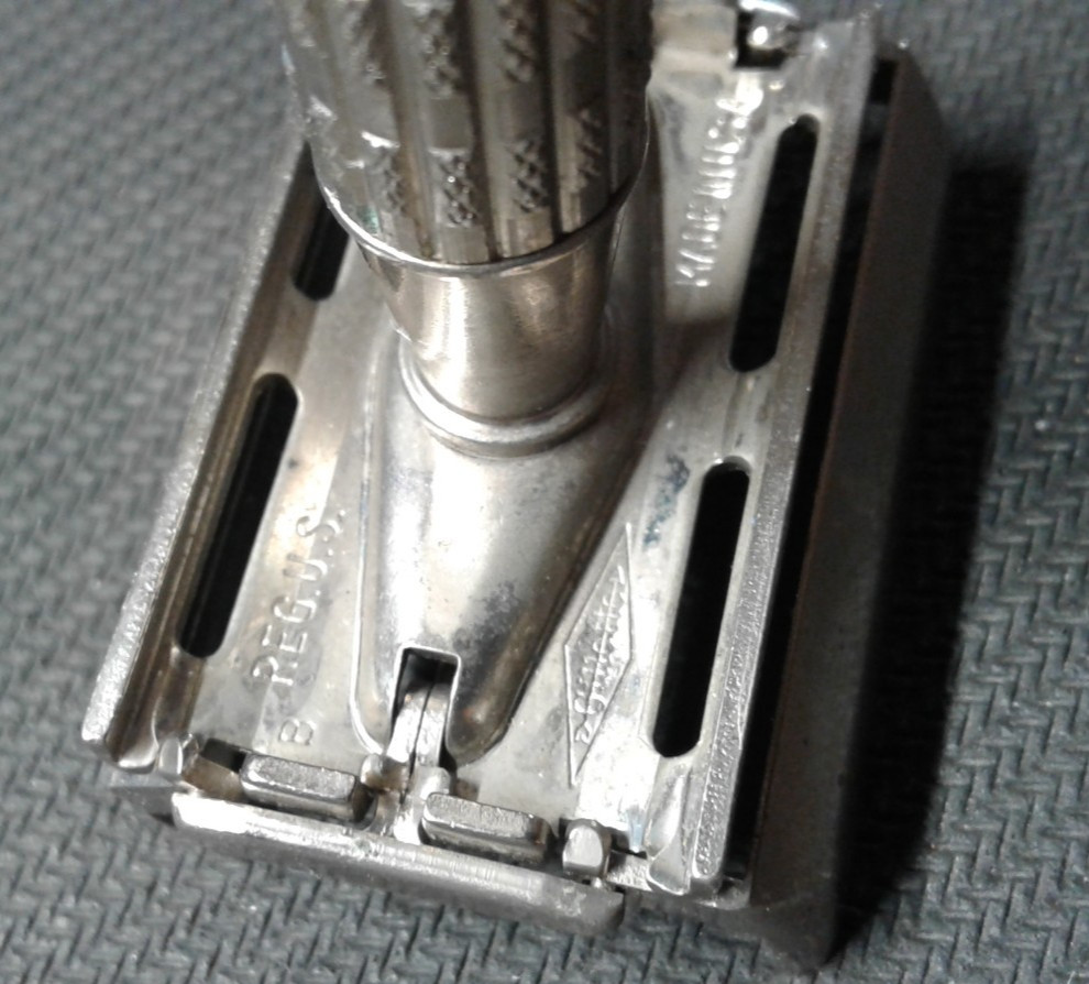 Gillette Red Tip Razor, B 4 Date Code, nice