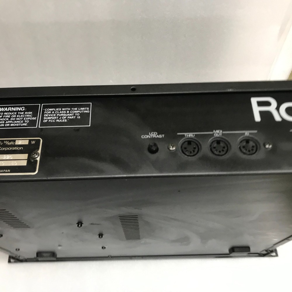 Roland 220s Digital Sampler