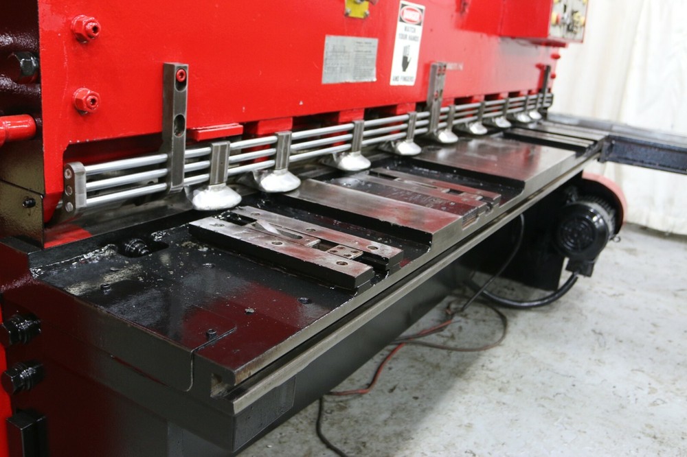 6' X 1/8" AMADA HYDRAULIC SHEAR: YODER #61925