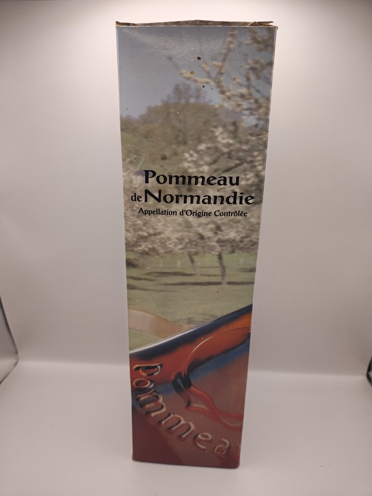 Pommeau Dr Normandie empty bottle with box