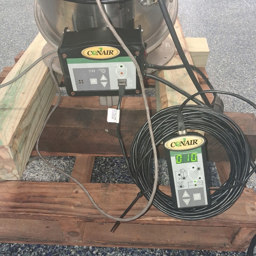 Conair Material Hopper With Vaccum Motor. Model AL 5 With Loader Control