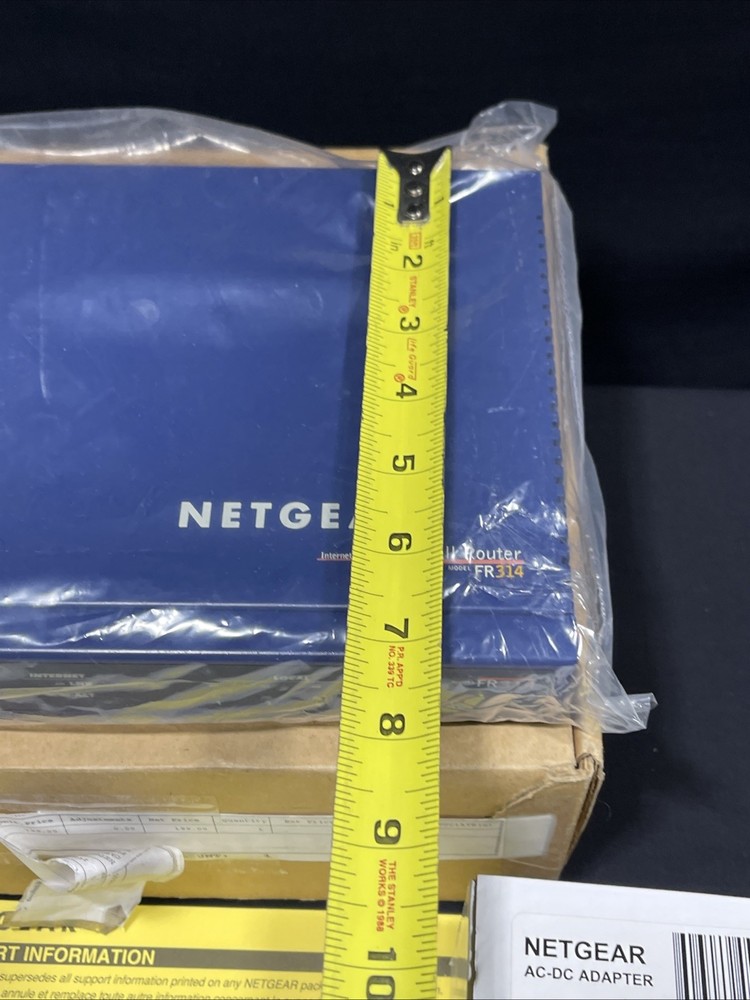NETGEAR internet Access Firewall Router Model FR314