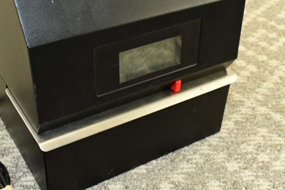 Pyramid 3700 Heavy Duty Digital Time Clock & Date Stamp - MISSING KEY