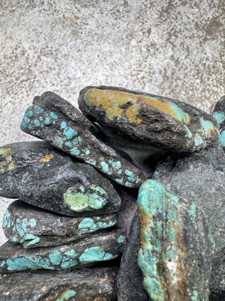 Moon River turquoise rough stabilized