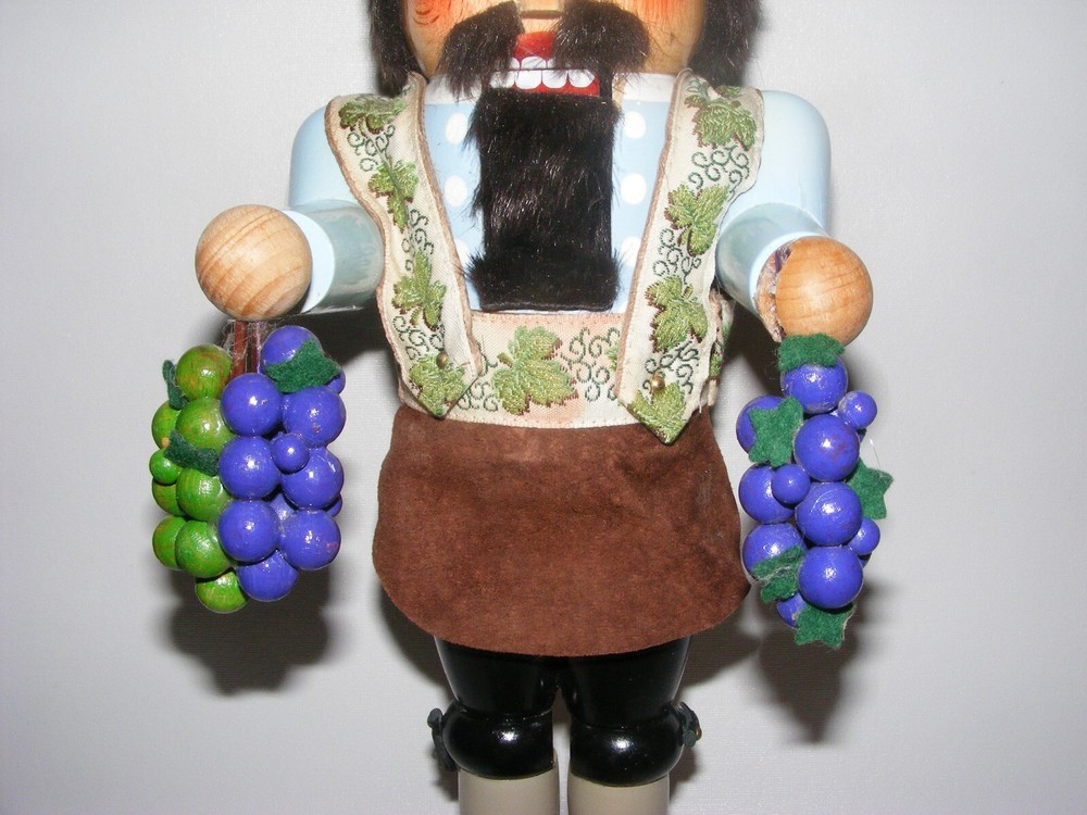 STEINBACH 18" Nutcracker WINE MAKER signed but needs TLC