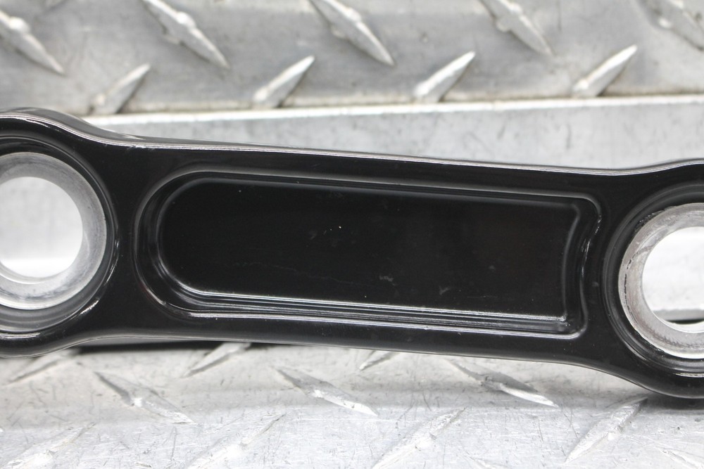 2017 INDIAN SCOUT SIXTY BLACK MUFFLER EXHAUST PIPE BRACKET MOUNT