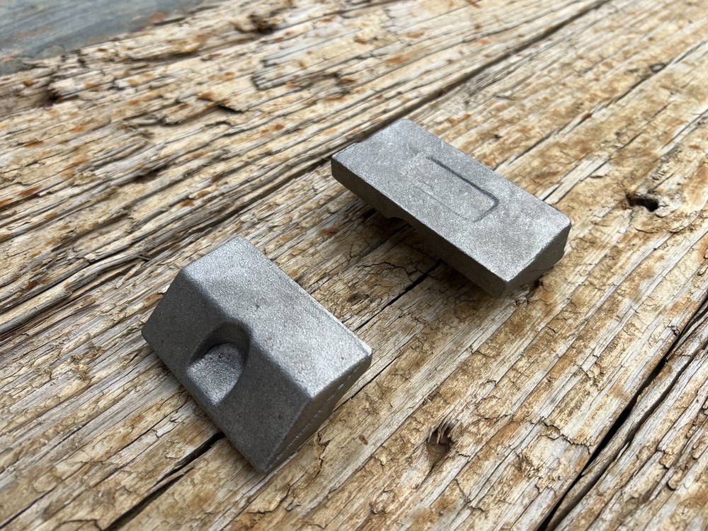 Class II Pallet Fork Blade Hook Set 4" Fork Tine Top & Bottom Hooks Cast Steel