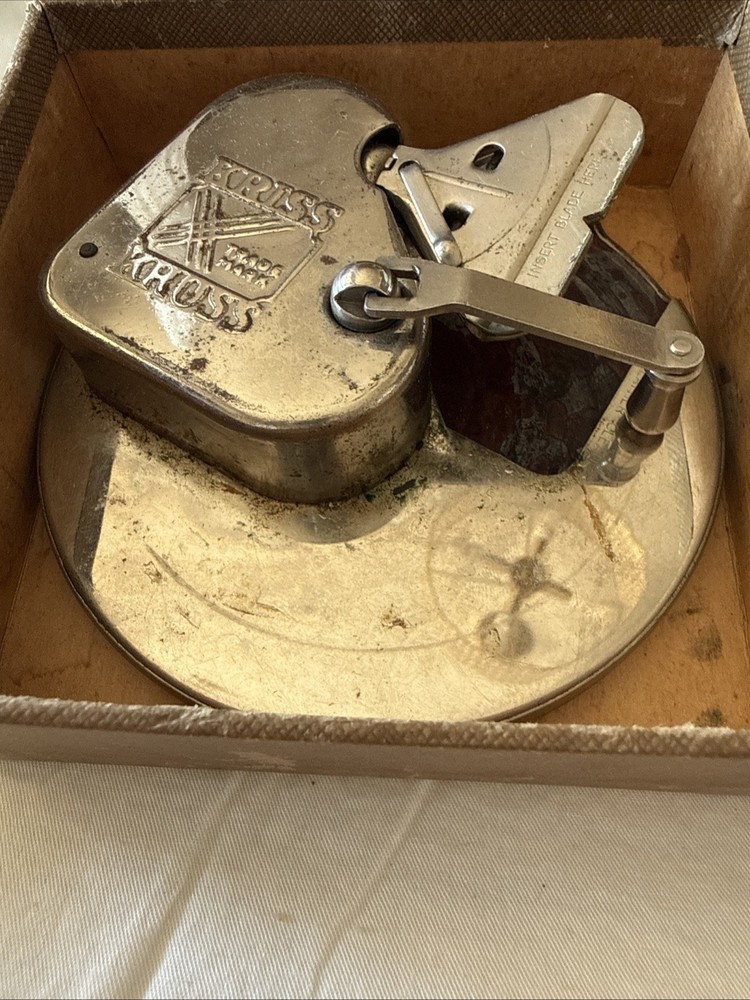 Vintage Kriss Kross Stropper Razor Blade Sharpener with Box