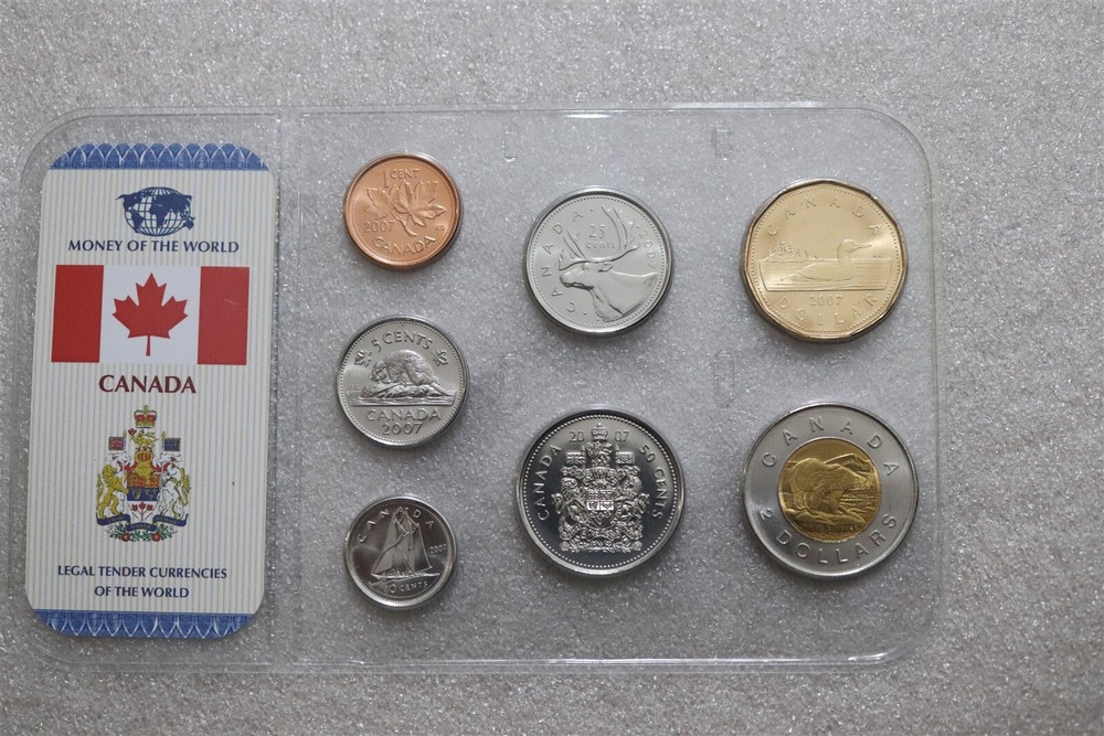 🧭 🇨🇦 CANADA MINT SET WITH COA B67 #5