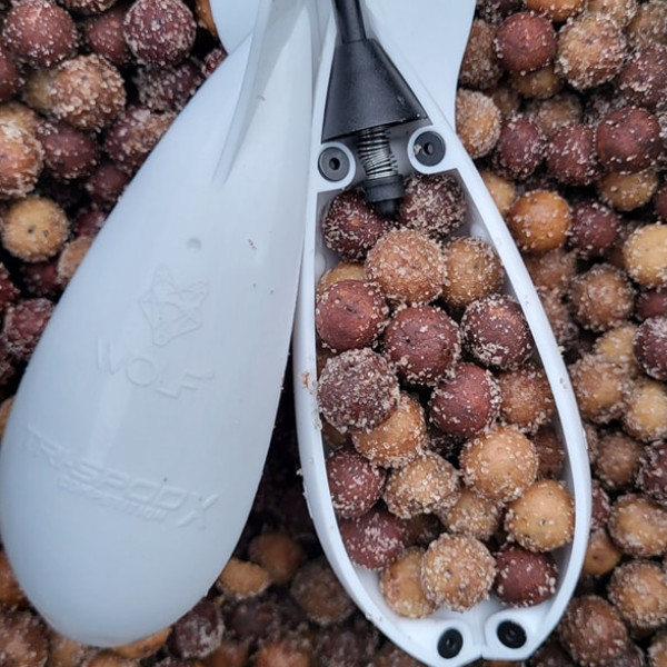 Wolf Tri-Spod X Competition – Long Range Baiting, High Capacity, Precision De...