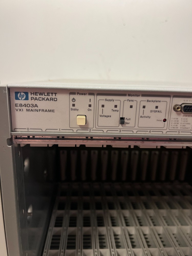 HP E8403A VXI Mainframe 13-Slot