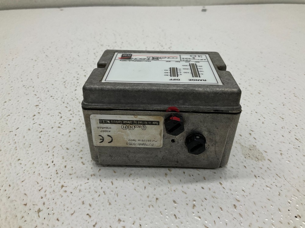 Johnson Controls P77AAA-9351 Pressure Control P77AAA9351 P77AAA