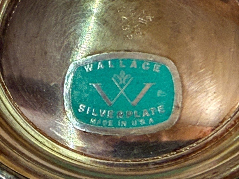 [E749] Vintage Wallace Silver Plate Quart Pitcher Ornate Handle