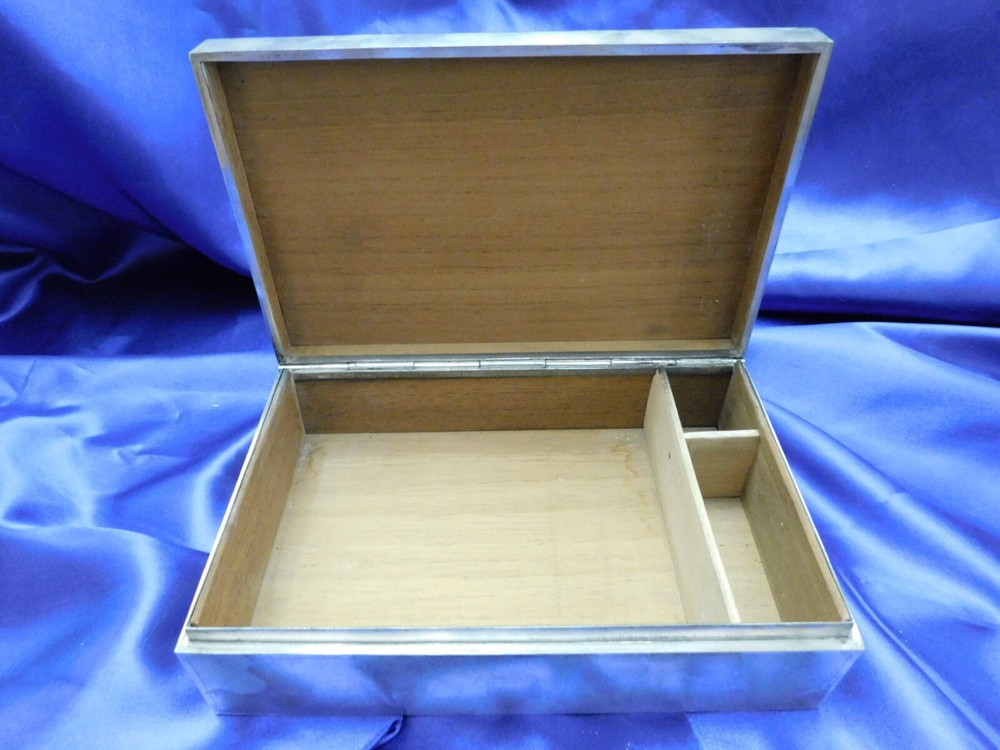 LARGE LUEN WO CHINESE EXPORT STERLING SILVER BOX - EXCELLENT CONDITION