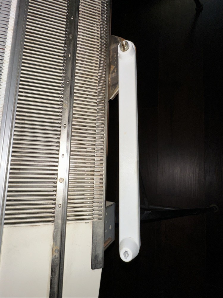 Passap Duomatic 80 Knitting Machine - READ